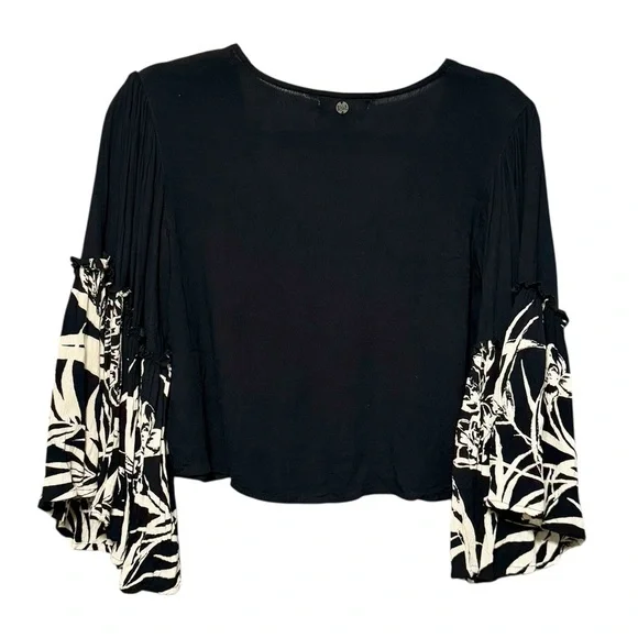 Billabong Island Folk Pieced Crinkle Wide Flare Sleeve Lightweight Top - Picture 5 of 8